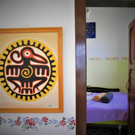 Camino Art Hostel, San Mateo